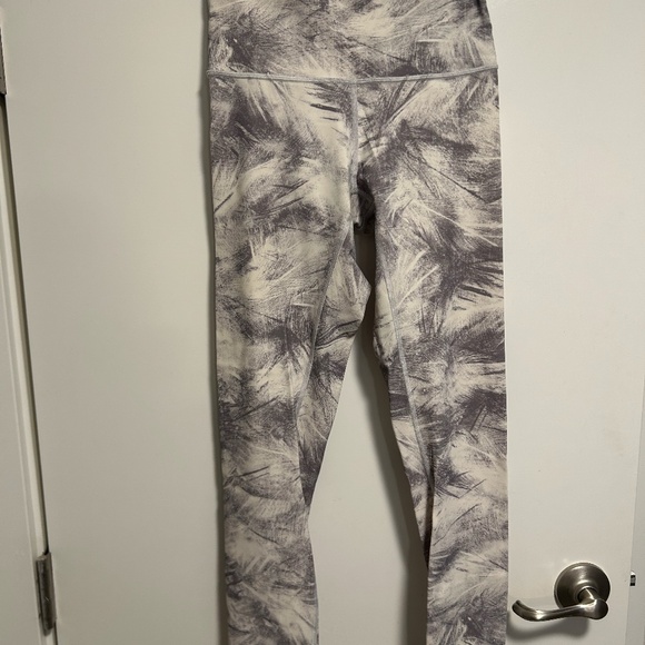 Lululemon Wunder Under Hi-Rise 7/8 Tight- Breeze By White Light Cast - Picture 3 of 4